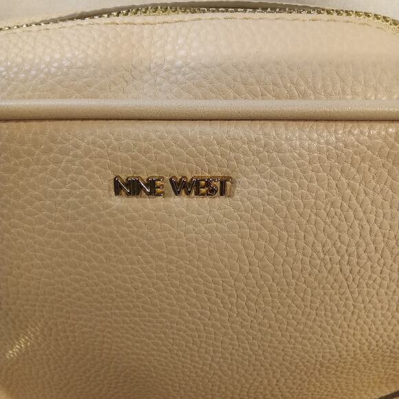 Nine West Pink Crossbody Handbag – Good Condition - Picture 3 of 9